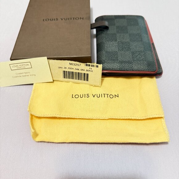 $1295 Authentic LOUIS VUITTON Made in FRANCE Unisex Black Leather Card Wallet - Picture 1 of 12